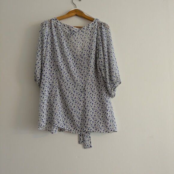 Torrid Blue and White Heart Blouse Size 2/2X - Picture 5 of 10